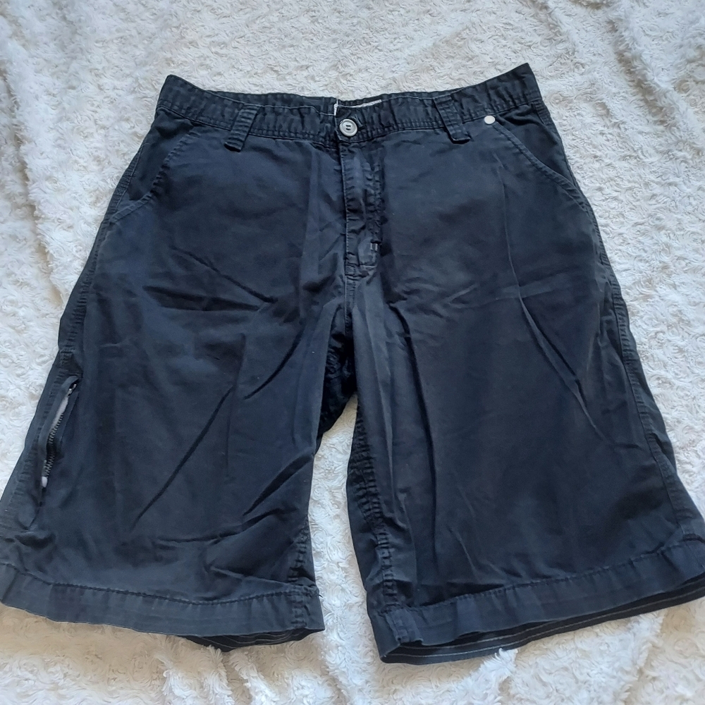 Men's Casual Black Cotton Shorts Waist 32 Minimalist Everyday Normcore Outdoors